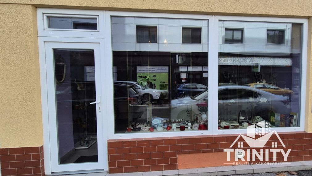 Na prenájom obchodný priestor v meste Nové Zámky