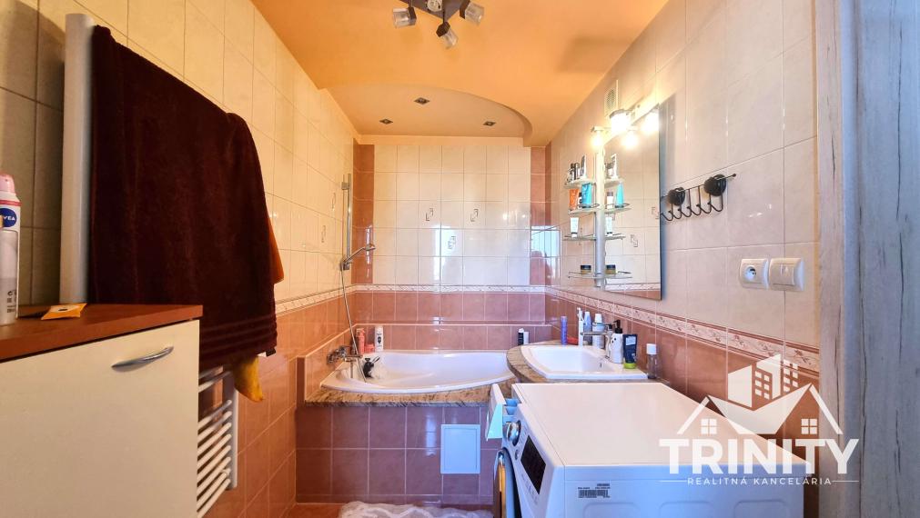 Na predaj 3-izbový byt s dvomi balkónmi v meste Nové Zámky