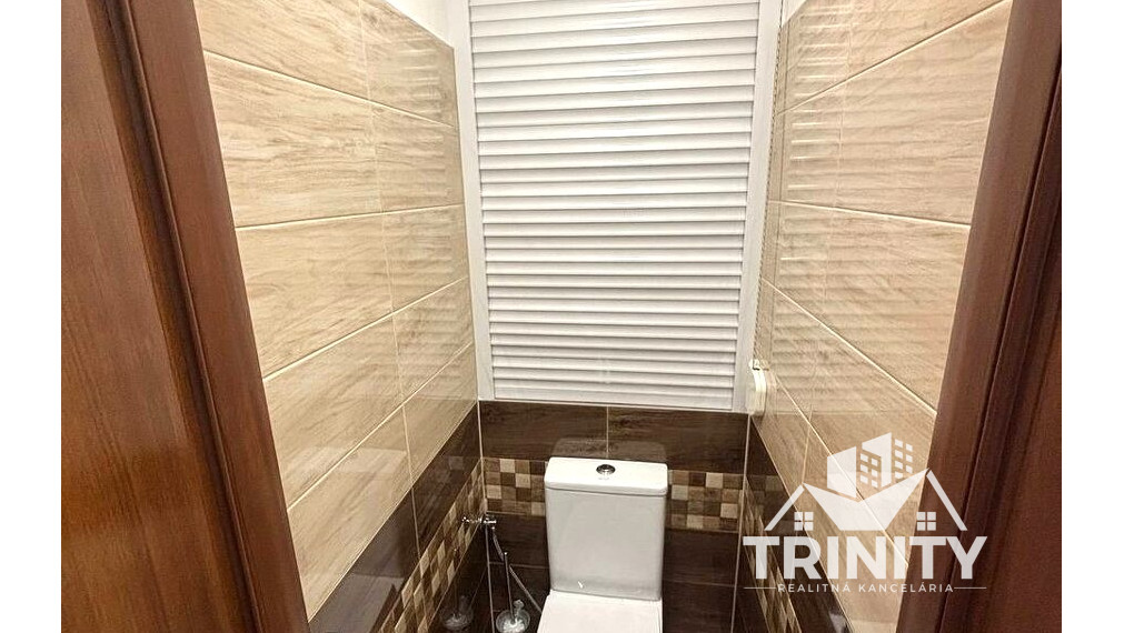 Na predaj kompletne zrekonštruovaný 3- izbový byt s dvomi balkónmi v meste Nové Zámky