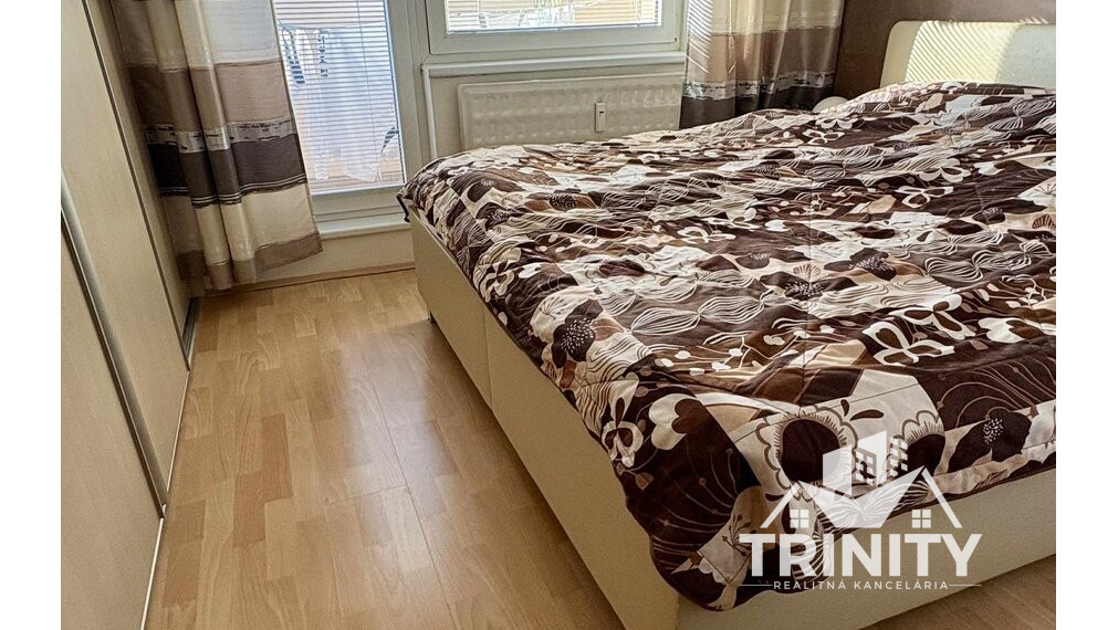 Na predaj 3-izbový byt s loggiou v Nových Zámkoch