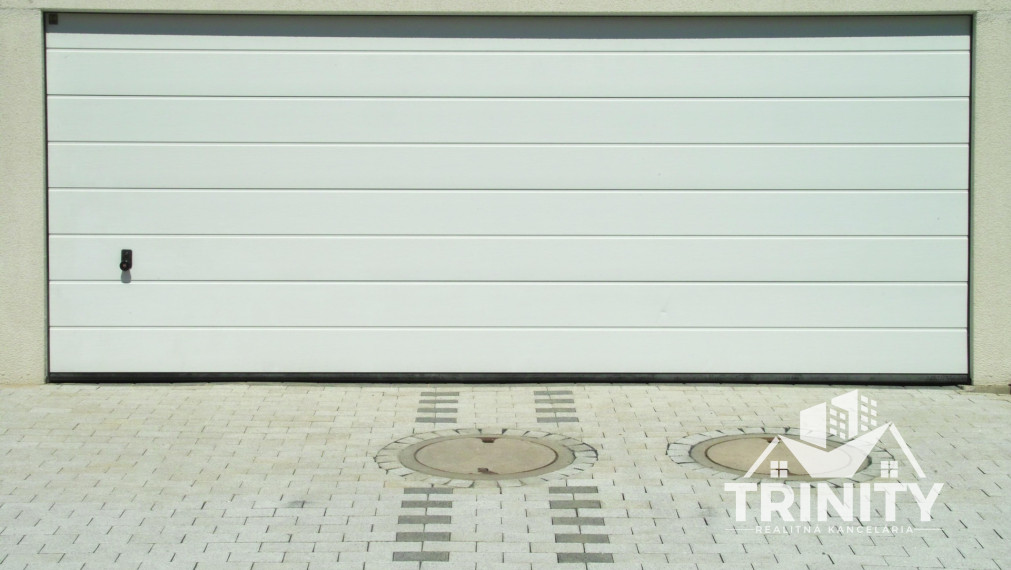 Na predaj garáž s elektrikou, ul. Bratislavská v Nových Zámkoch
