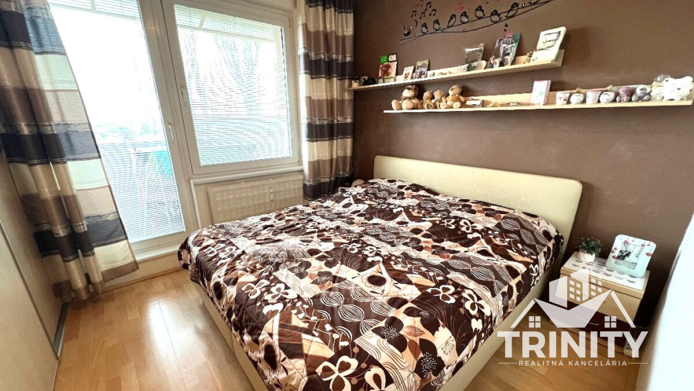 Na predaj 3-izbový byt s loggiou v Nových Zámkoch