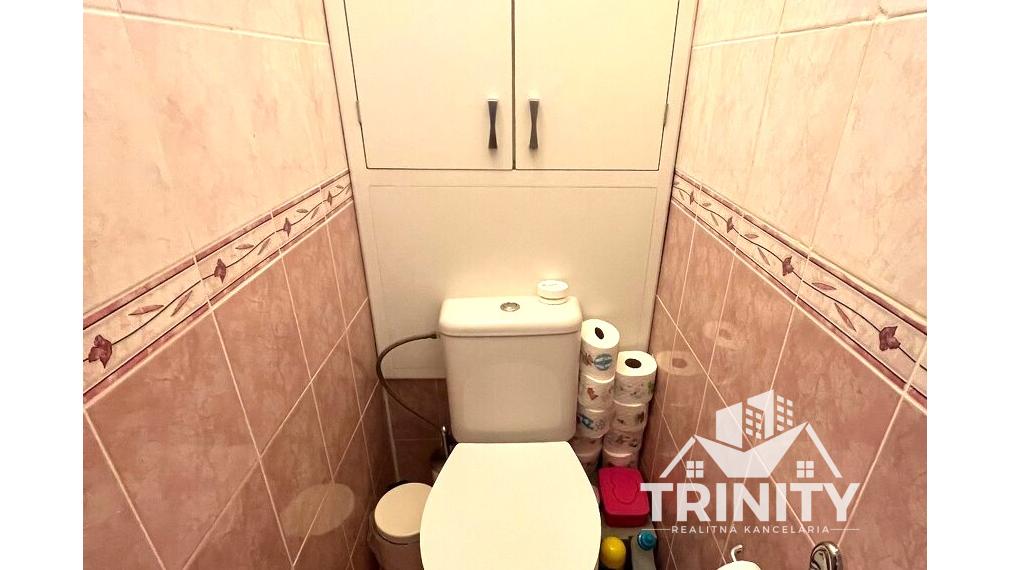 Na predaj 3-izbový byt s loggiou v Nových Zámkoch