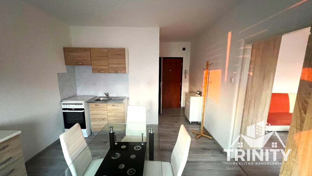 Na prenájom zariadený 1-izbový byt v meste Nové Zámky
