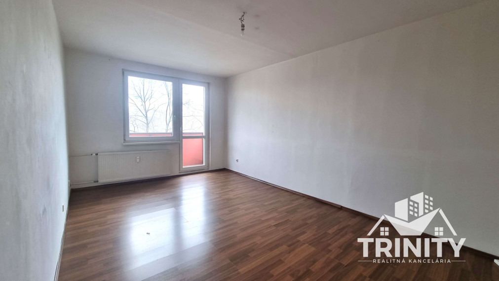 Na predaj 2-izbový byt s balkónom v Nových Zámkoch