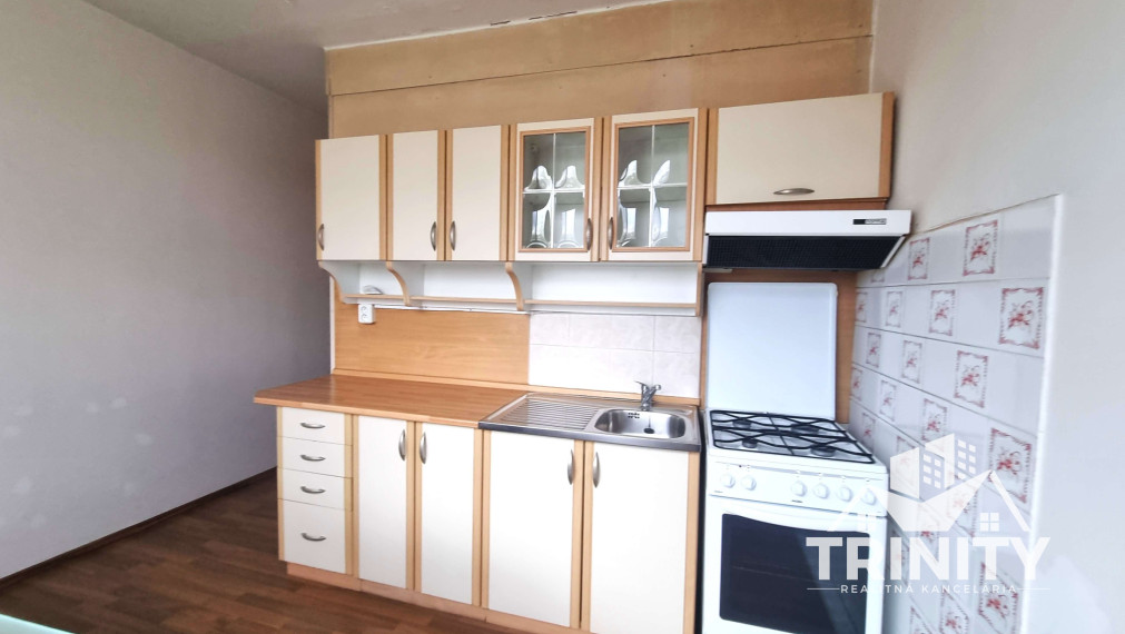 Na predaj 2-izbový byt s balkónom v Nových Zámkoch