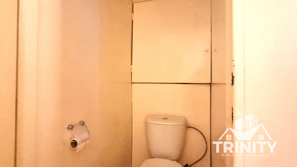 Na predaj 2-izbový byt s balkónom v Nových Zámkoch