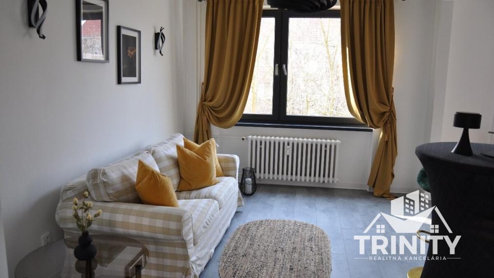 Na prenájom krásny 3-izbový byt v centre mesta Nové Zámky