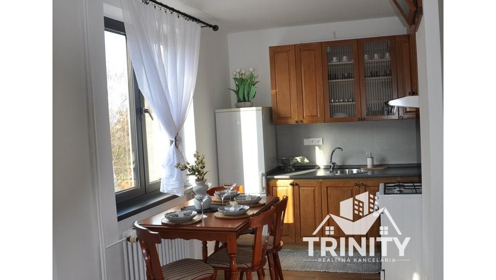 Na prenájom krásny 3-izbový byt v centre mesta Nové Zámky