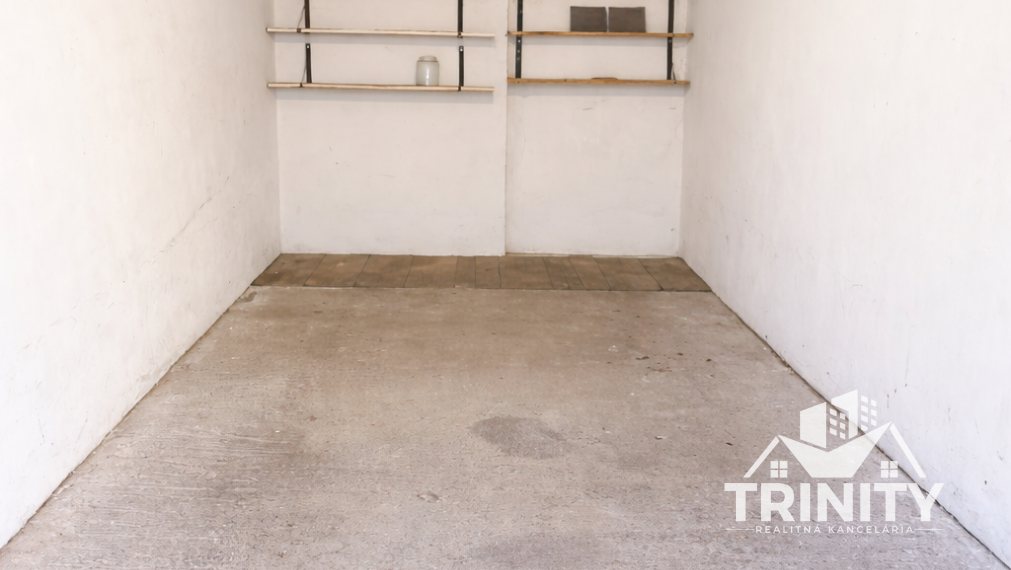 Na prenájom garáž na sídlisku JUH v Nových Zámkoch