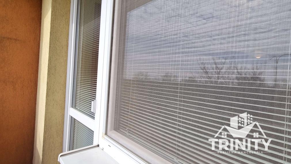 Na prenájom veľký 1-izbový byt s dvomi loggiami v meste Nové Zámky