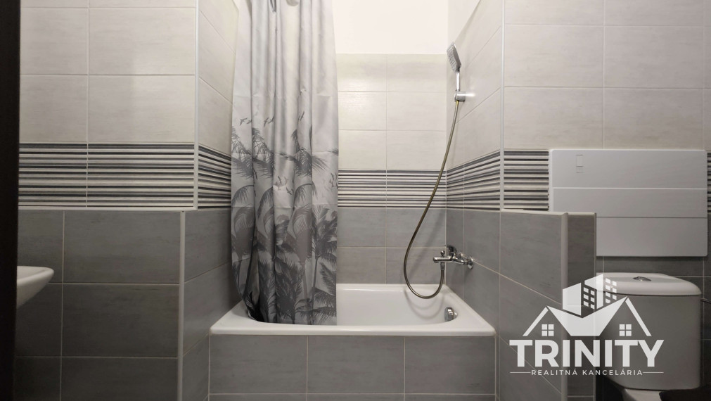 EXKLUZÍVNE - Na prenájom 1-izbový byt v Nových Zámkoch