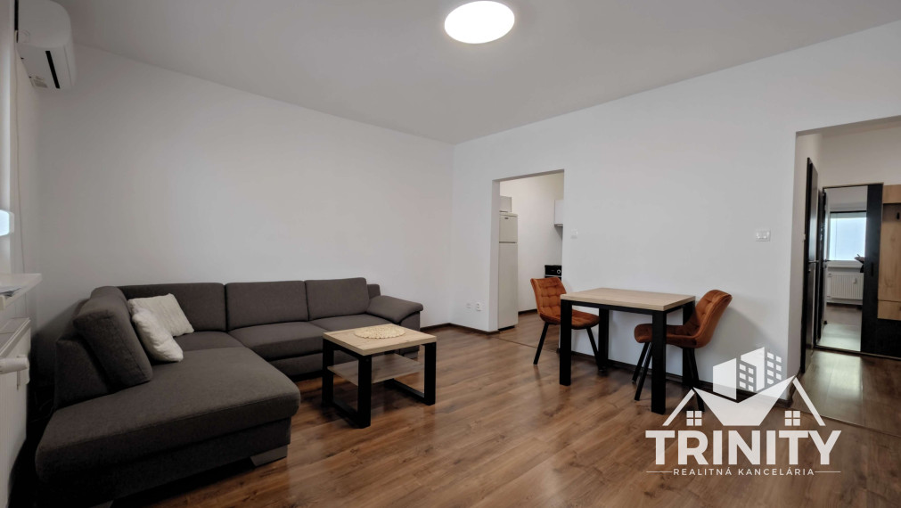EXKLUZÍVNE - Na prenájom 1-izbový byt v Nových Zámkoch