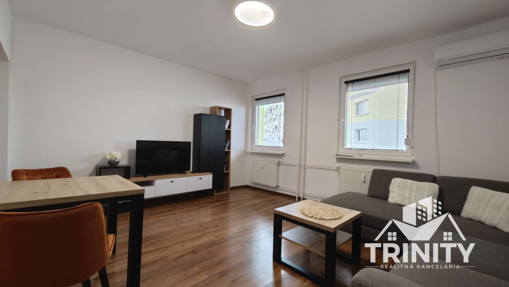 EXKLUZÍVNE - Na prenájom 1-izbový byt v Nových Zámkoch