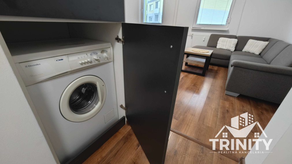 EXKLUZÍVNE - Na prenájom 1-izbový byt v Nových Zámkoch