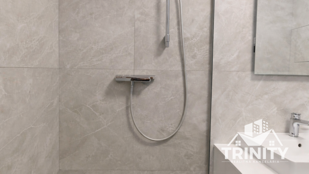 Na predaj 2-izbový byt s balkónom v novostavbe v Nových Zámkoch