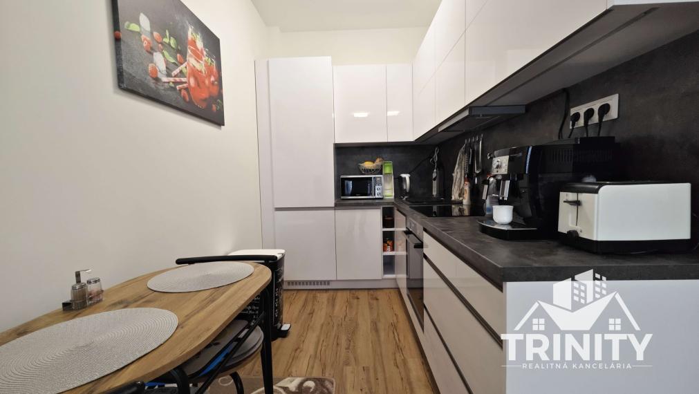 Na predaj 2-izbový byt s balkónom v novostavbe v Nových Zámkoch