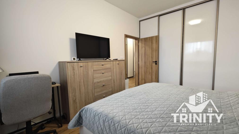 Na predaj 2-izbový byt s balkónom v novostavbe v Nových Zámkoch