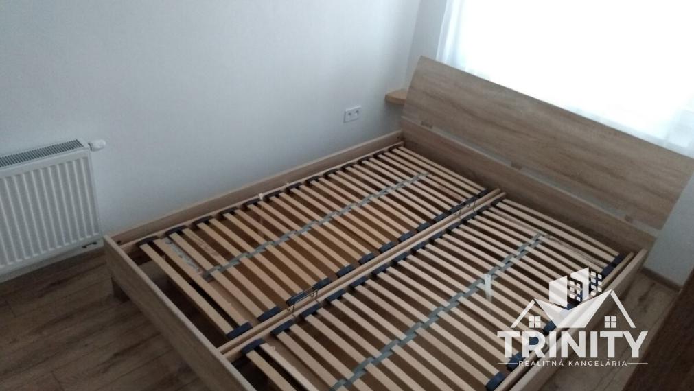 Na prenájom zariadený 2-izbový byt v Palárikove