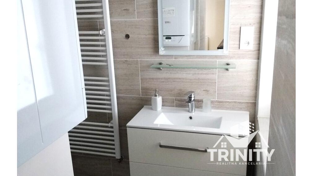 Na prenájom zariadený 2-izbový byt v Palárikove