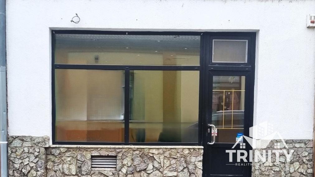 Na prenájom nebytový priestor v centre mesta v Nových Zámkoch