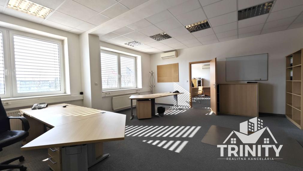 Exkluzívne kancelárske priestory na prenájom v meste Šurany