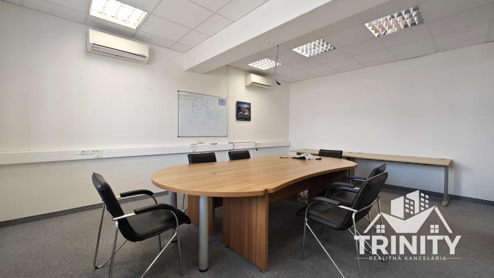 Exkluzívne kancelárske priestory na prenájom v meste Šurany