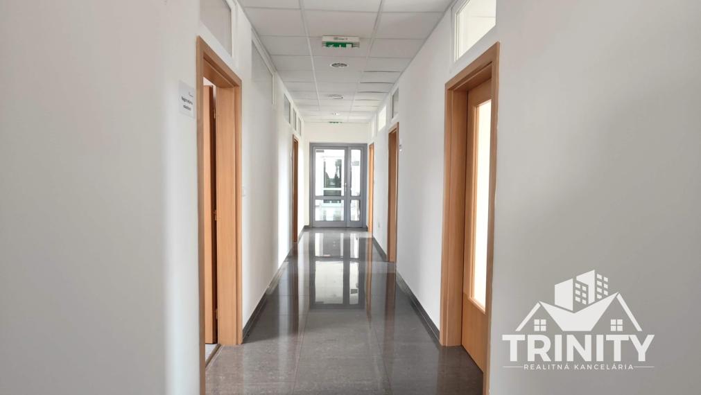 Exkluzívne kancelárske priestory na prenájom v meste Šurany