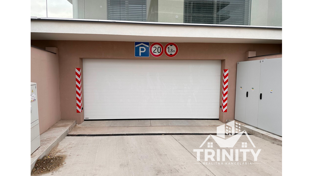 Na prenájom nadštandardne zariadený 2-izbový byt v Nových Zámkoch