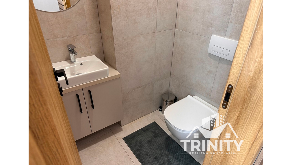 Na prenájom nadštandardne zariadený 2-izbový byt v Nových Zámkoch