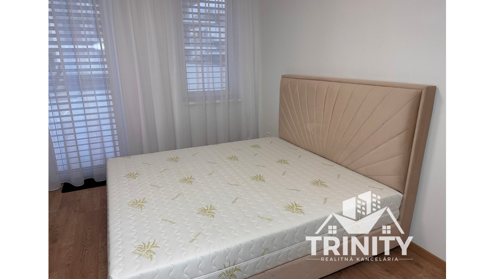 Na prenájom nadštandardne zariadený 2-izbový byt v Nových Zámkoch