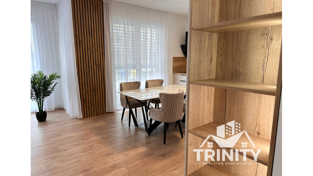 Na prenájom nadštandardne zariadený 2-izbový byt v Nových Zámkoch