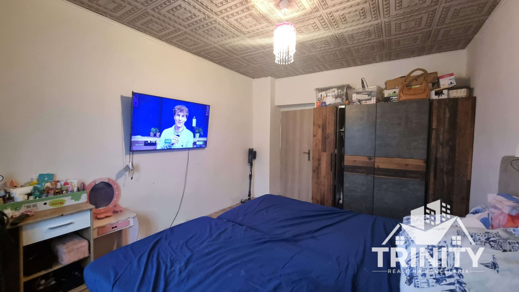 Na predaj dvojgeneračný 6-izbový rodinný dom v obci Hul