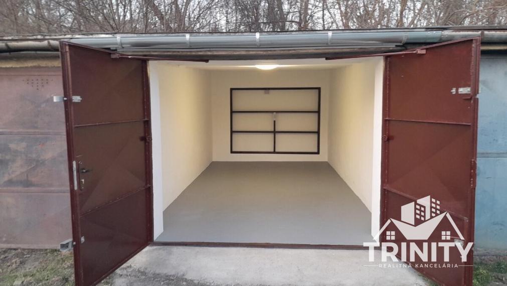 Na prenájom prerobená garáž s elektrikou v Nových Zámkoch