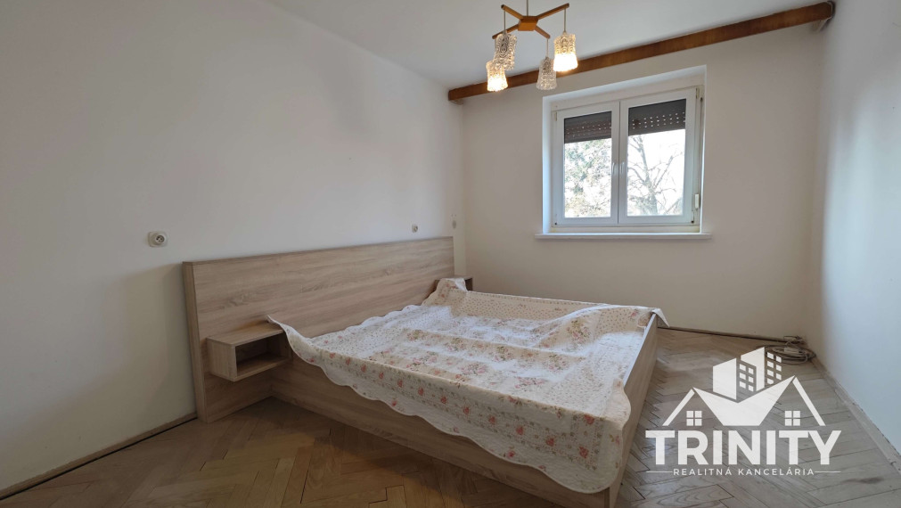 Na predaj tehlový 2-izbový byt s garážou v Nových Zámkoch