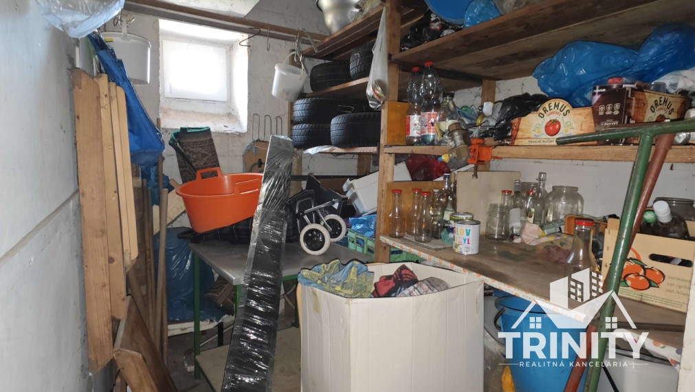 Na predaj tehlový 2-izbový byt s garážou v Nových Zámkoch