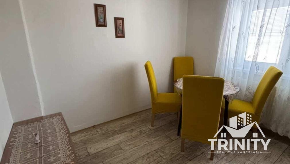 Na prenájom 2-izbový byt pri centre v Nových Zámkoch