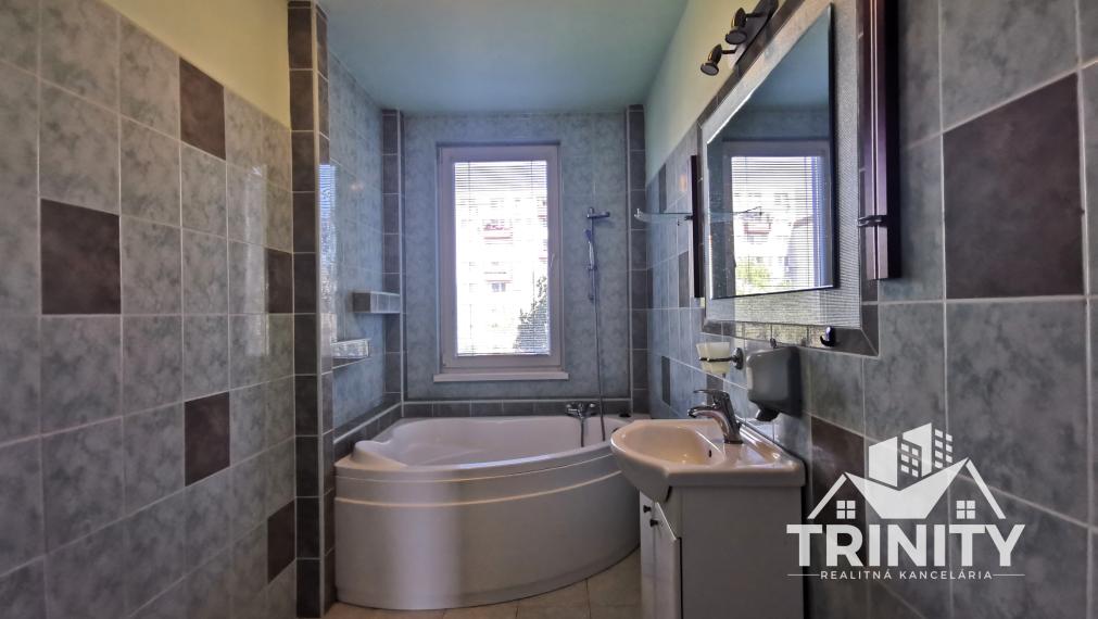 Na predaj 2-izbový byt v Nových Zámkoch