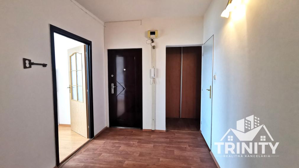 Na predaj 2-izbový byt v Nových Zámkoch