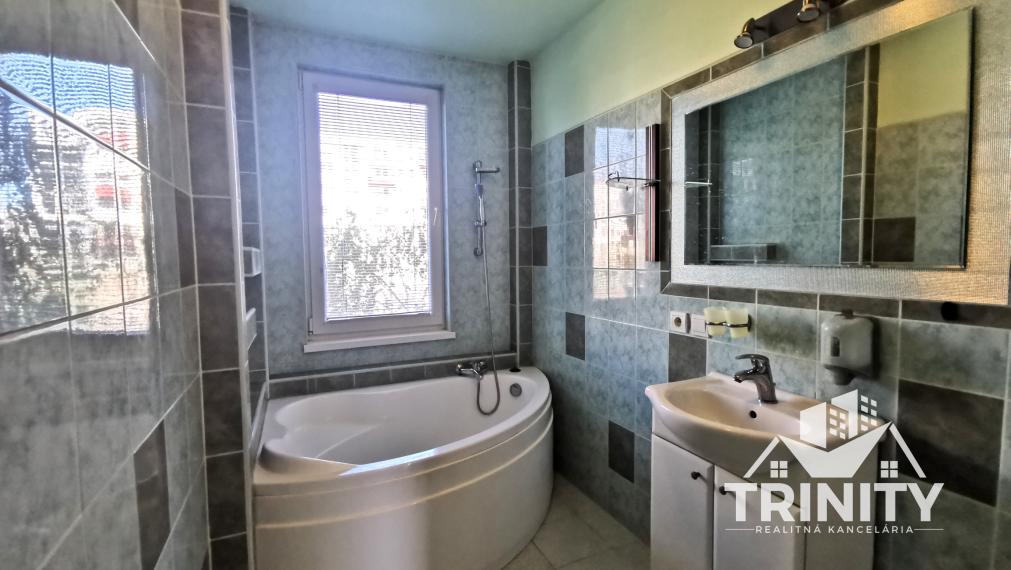 Na predaj 2-izbový byt v Nových Zámkoch