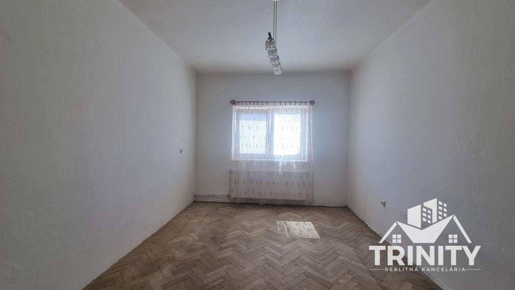 Na prenájom 2-izbový byt v centre mesta Nové Zámky