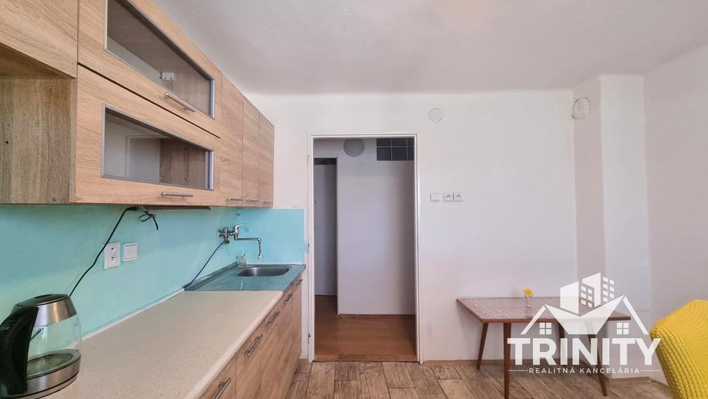 Na prenájom 2-izbový byt v centre mesta Nové Zámky