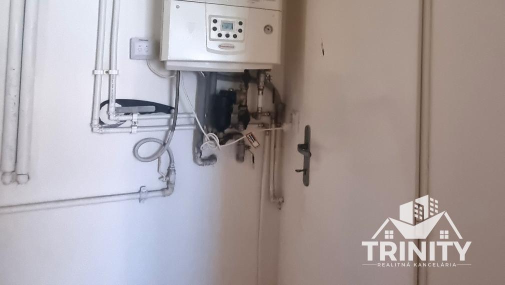 Na prenájom 2-izbový byt v centre mesta Nové Zámky