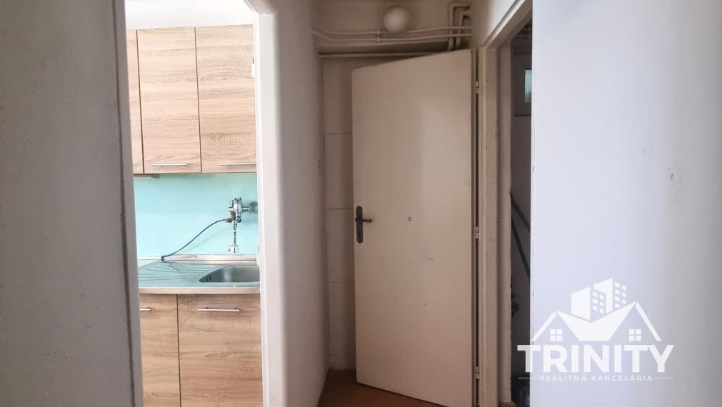 Na prenájom 2-izbový byt v centre mesta Nové Zámky