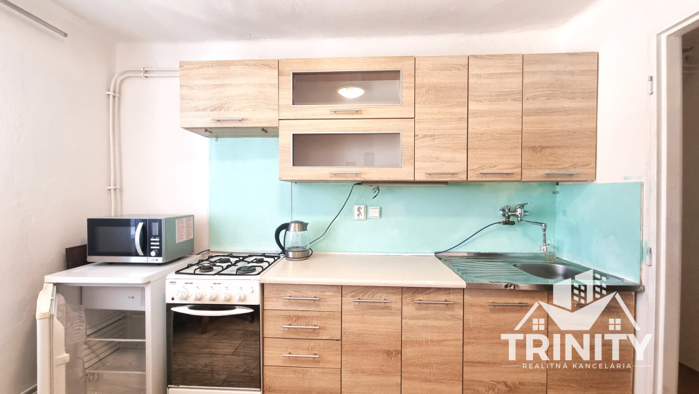 Na prenájom 2-izbový byt v centre mesta Nové Zámky