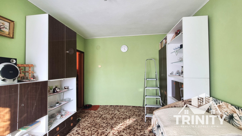 Na predaj 3-izbový byt s garážou v obci Dvory nad Žitavou