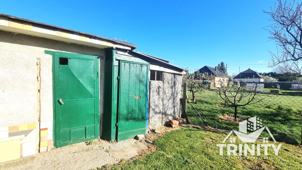 Na predaj 3-izbový byt s garážou v obci Dvory nad Žitavou