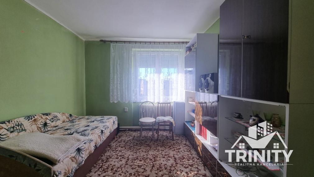 Na predaj 3-izbový byt s garážou v obci Dvory nad Žitavou