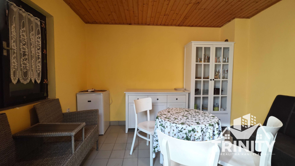 Na predaj murovaná chata na Zúgove v meste Nové Zámky