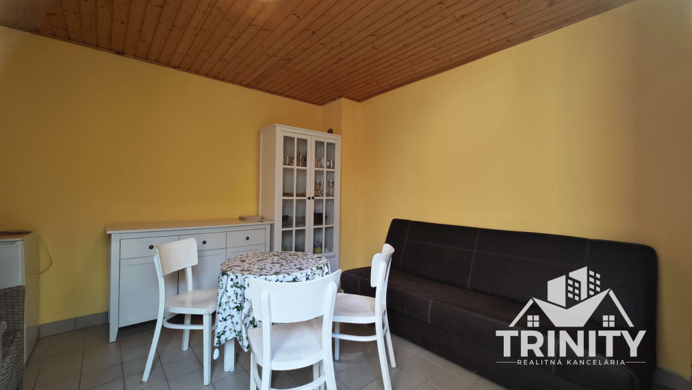 Na predaj murovaná chata na Zúgove v meste Nové Zámky